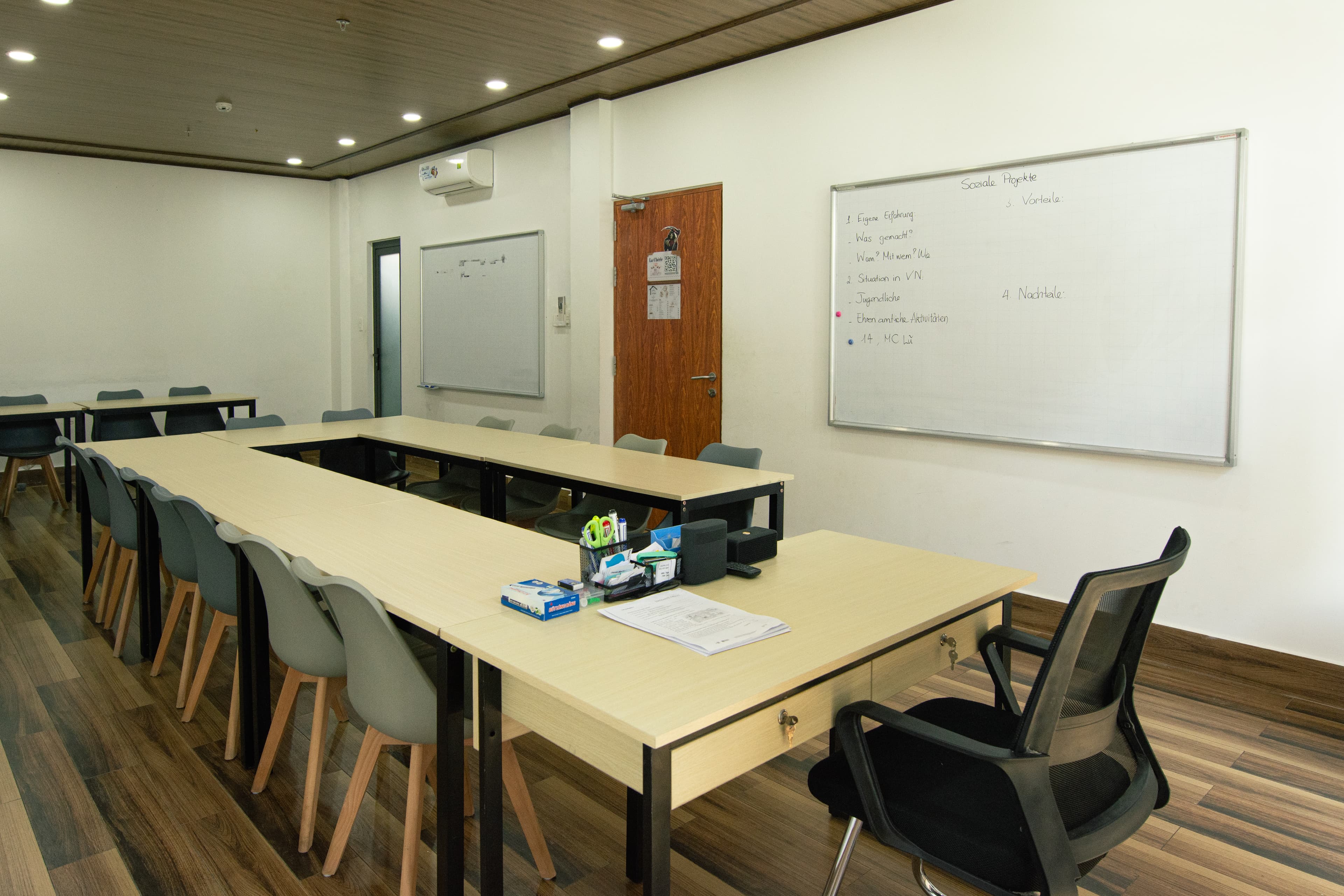 Phòng học 16 chỗ ngồi - Ảnh 4