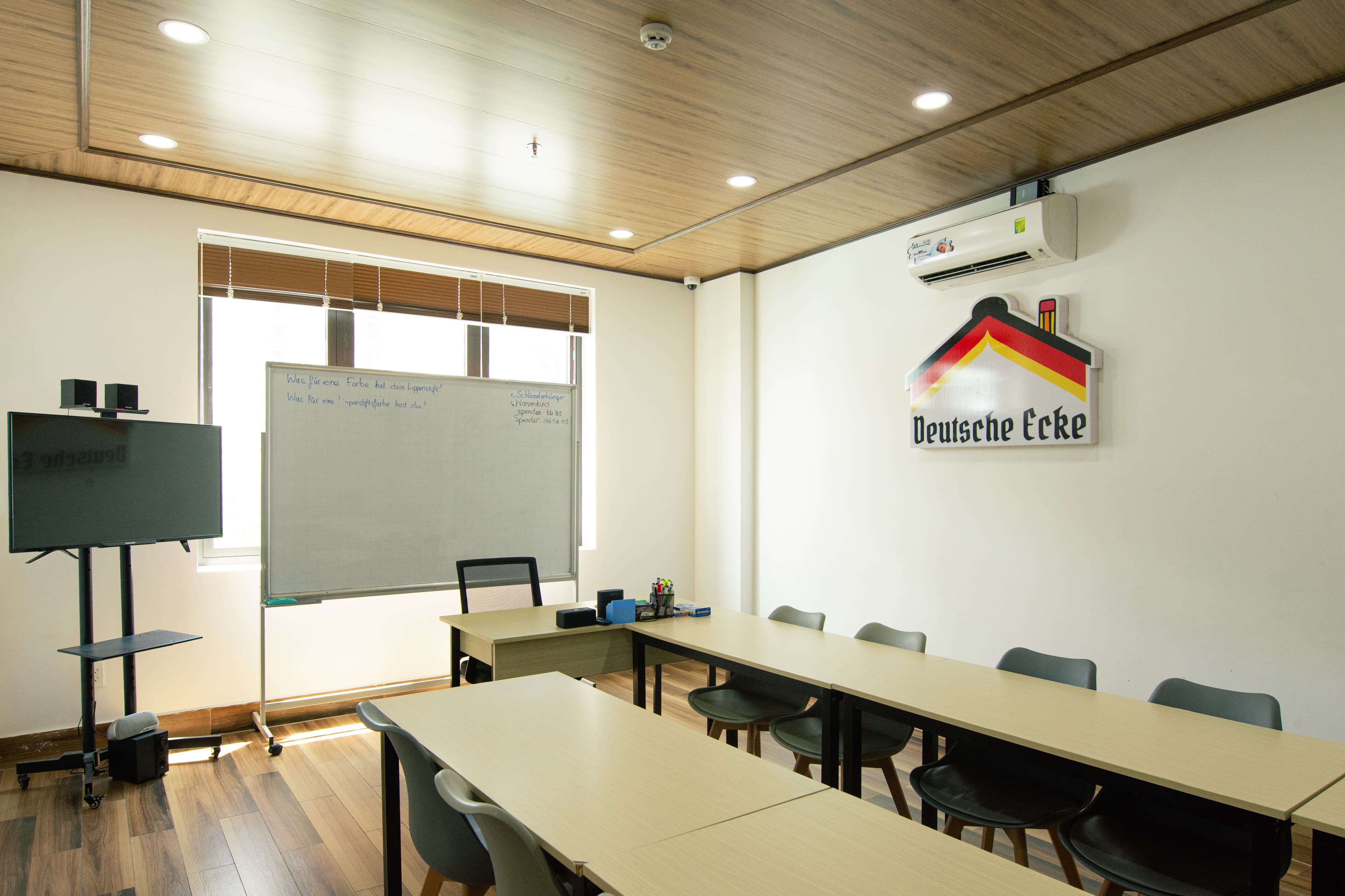 Phòng học 16 chỗ ngồi - Ảnh 5