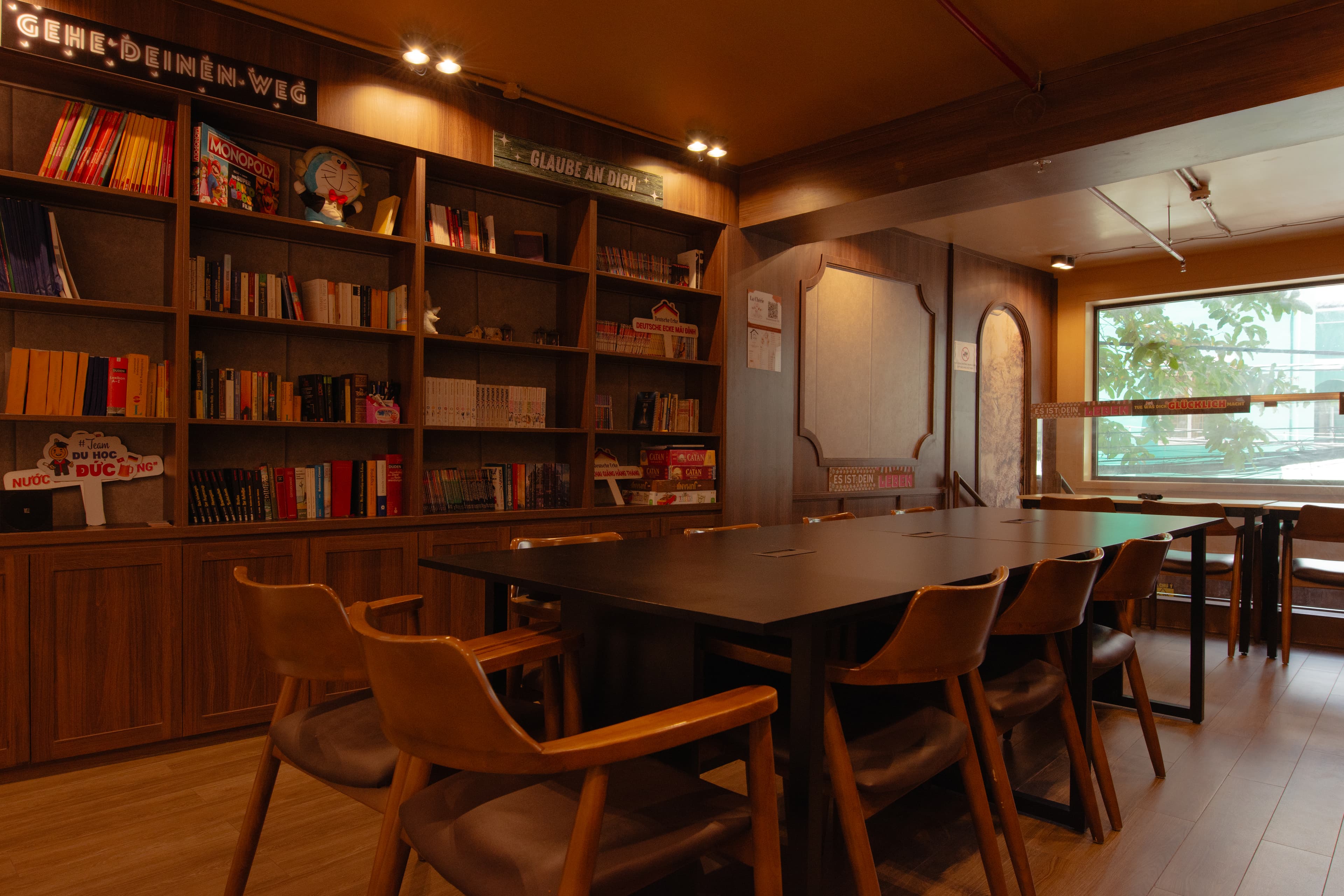 Phòng học Quán Cafe và thư viện - Ảnh 2